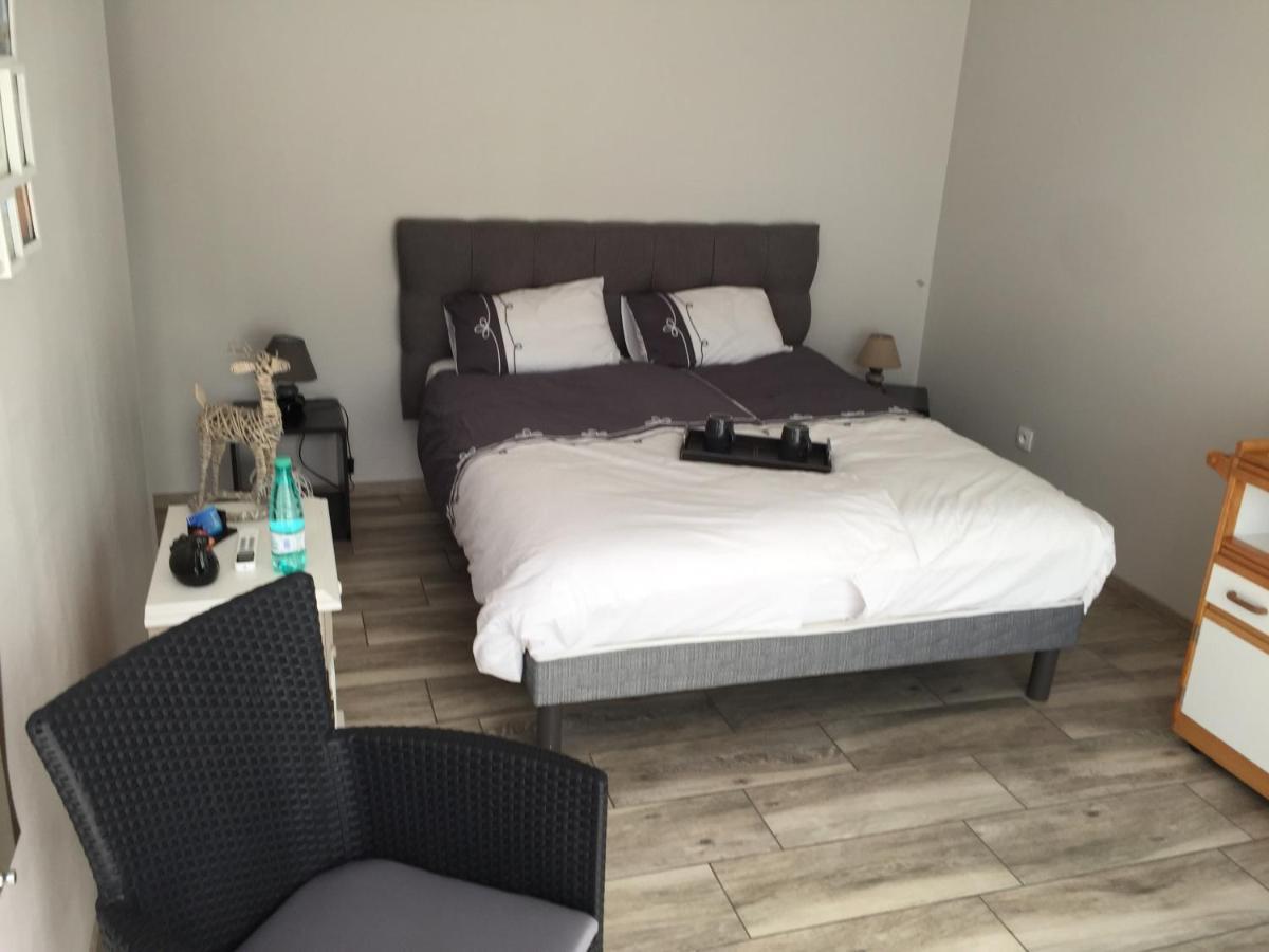 Alaguyauder le Studio Chatillon-sur-Broue Exterior foto